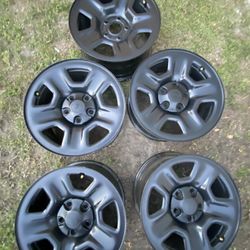Jeep OEM Factory Wheels And Center Caps (Five Wheels)
