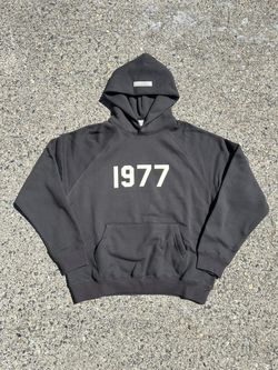 1977 essential hoodie 
