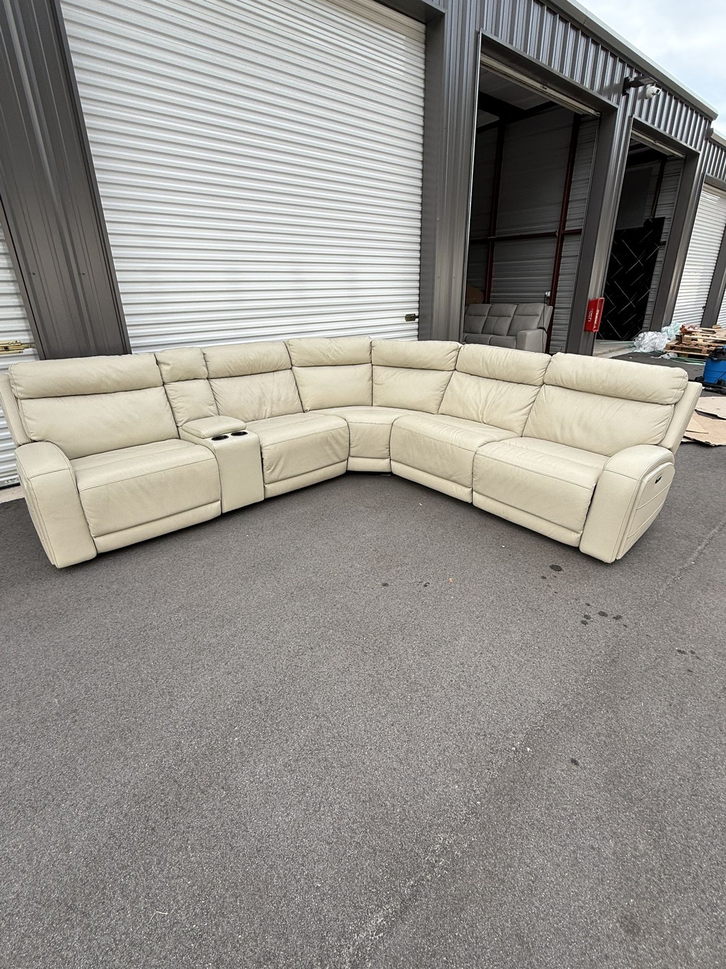 🚚‼️ Gearhart 6-Piece Leather Sectional – Power Recliners & Headrests – Ivory