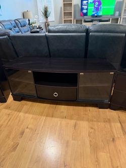 Entertainment center