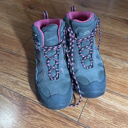 Women’s hiking boots