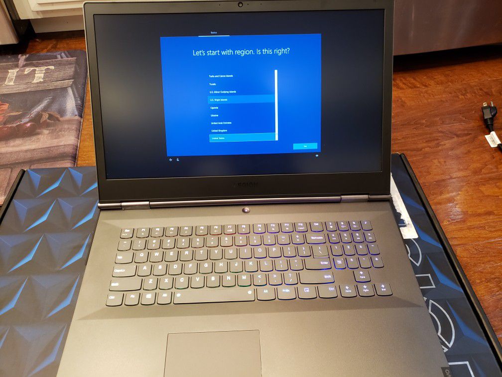 Lenovo Legion 17.3 Gaming laptop Rtx 2080 max-q 16gb ddr4 144hz