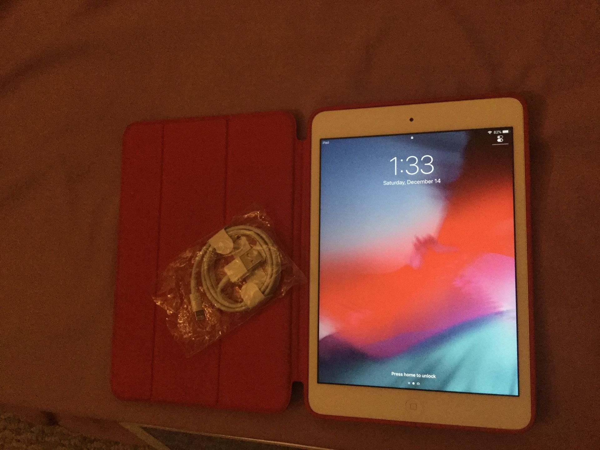 IPAD MINI 2 128 GB WIFI UNLOCKED NEW CONDITION , A1489