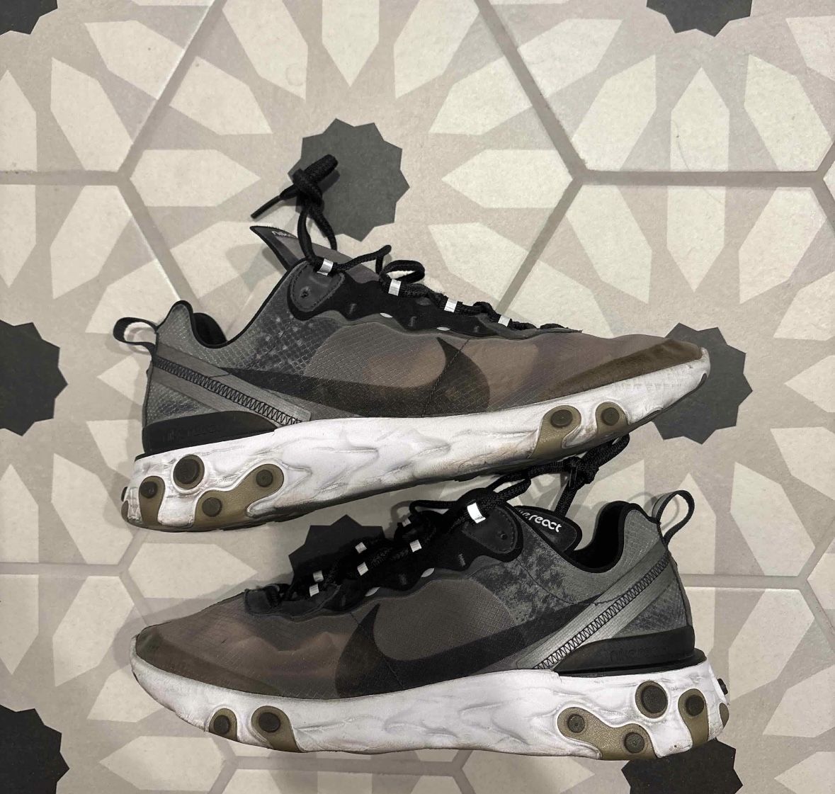Nike React Element 87 Anthracite Sz 10