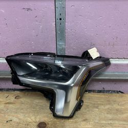 2022-2024 TOYOTA TUNDRA LEFT SIDE LED HEADLIGHT OEM