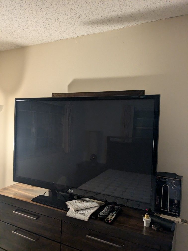 53 Inch  Flat screen Tv  LG