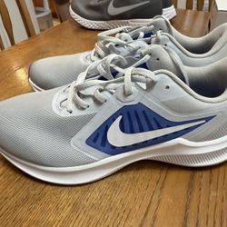 Men’s Nike 10.5 Downshifter