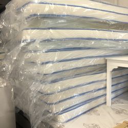 Twin size mattresses $89 full-size mattresses 129 hurry limited quantities