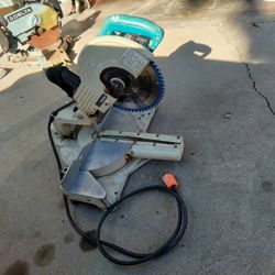 Makita 10 Slide Compound Saw