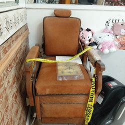 Vintage  Koken barber chair, Perfect  Condition 