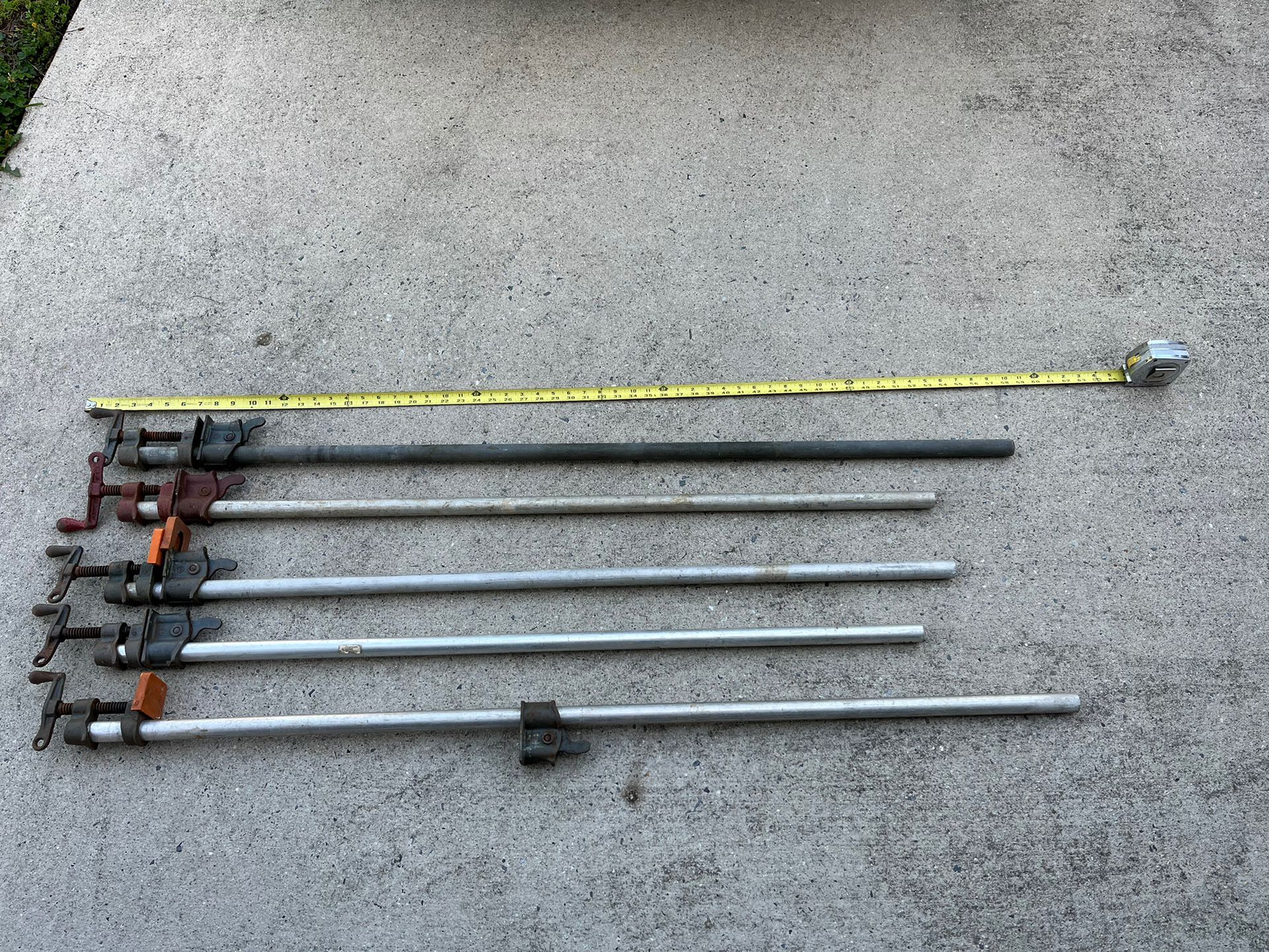 5x Pipe Clamps 4-5’