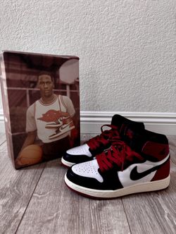 Air Jordan 1 Retro High OG Shoes - New