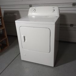 Roper Gas Dryer Excellent Working Condition 