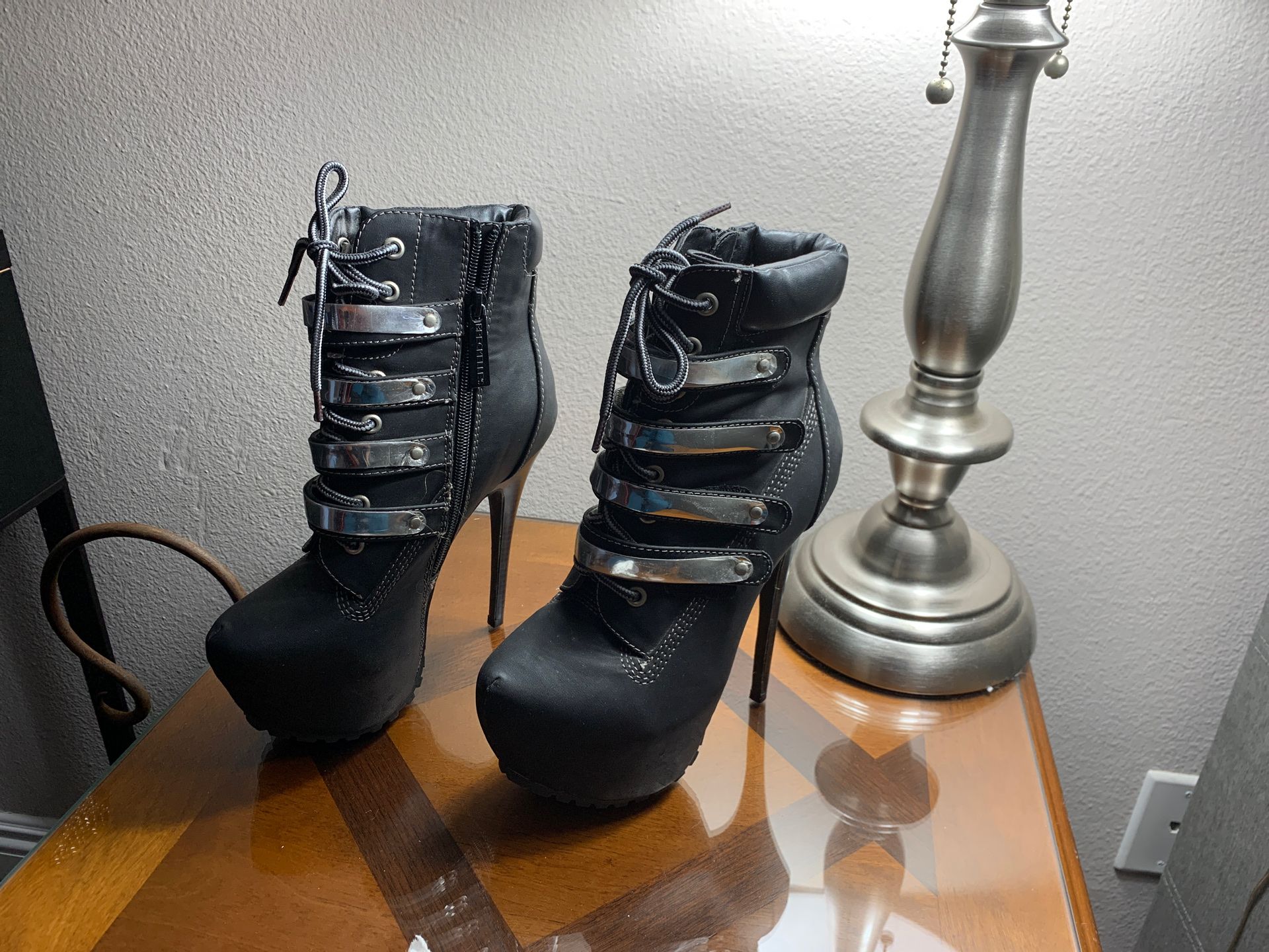 Platform heels - size 7