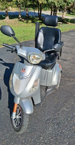 22Mph High Speed Luxury Scooter Lithium 