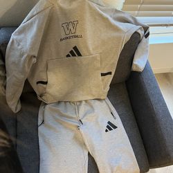 Grey Sweatsuit (University of Washington medium)