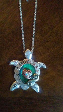 SILVER TURTLE WITH ABALONE AND CRYSTALS NECKLACE AND EARRINGS