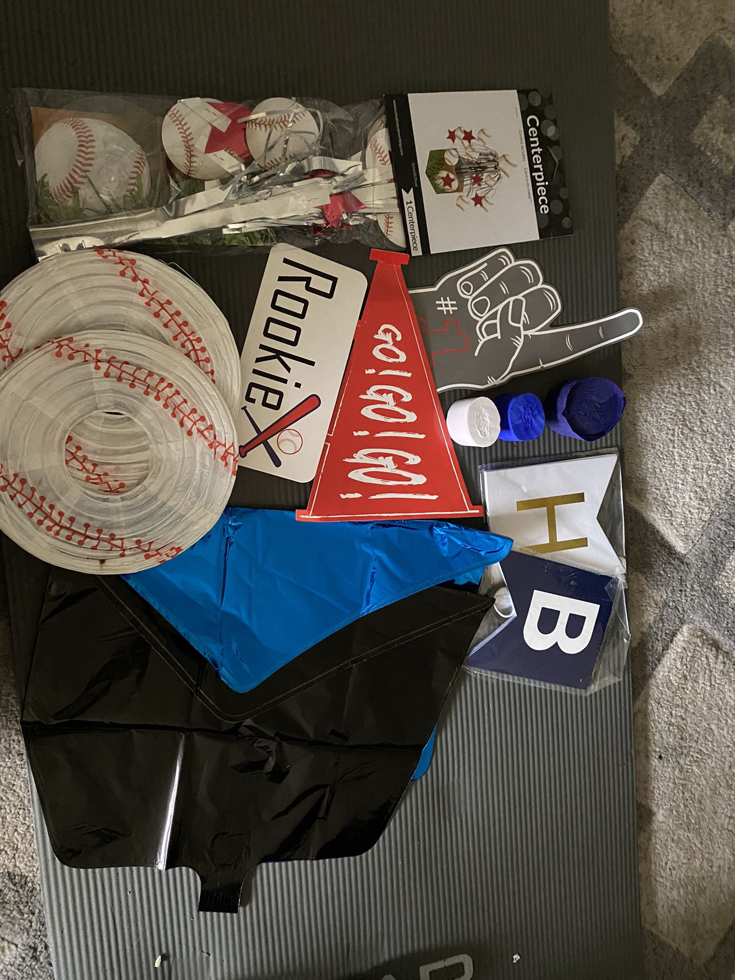 15 Piece Baseball Themed Party Supplies 