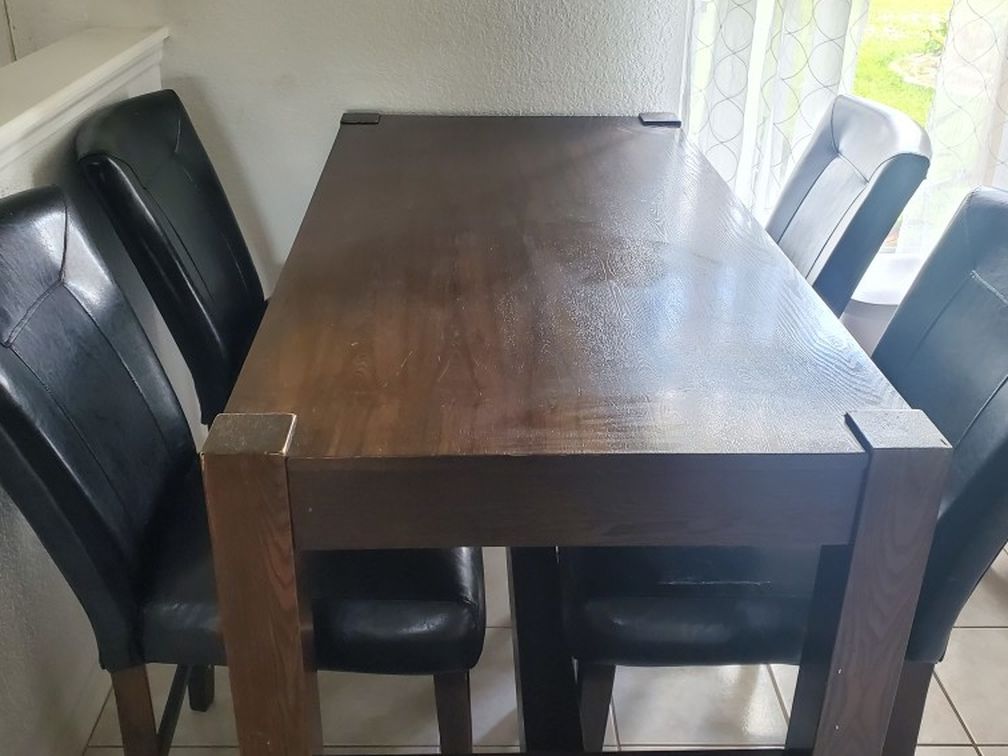 DINING TABLE SET