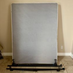 QUEEN BOX SPRING   &  METAL FRAME 