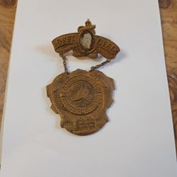 1909 BADGE