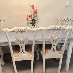DINING TABLE & CHAIRS
