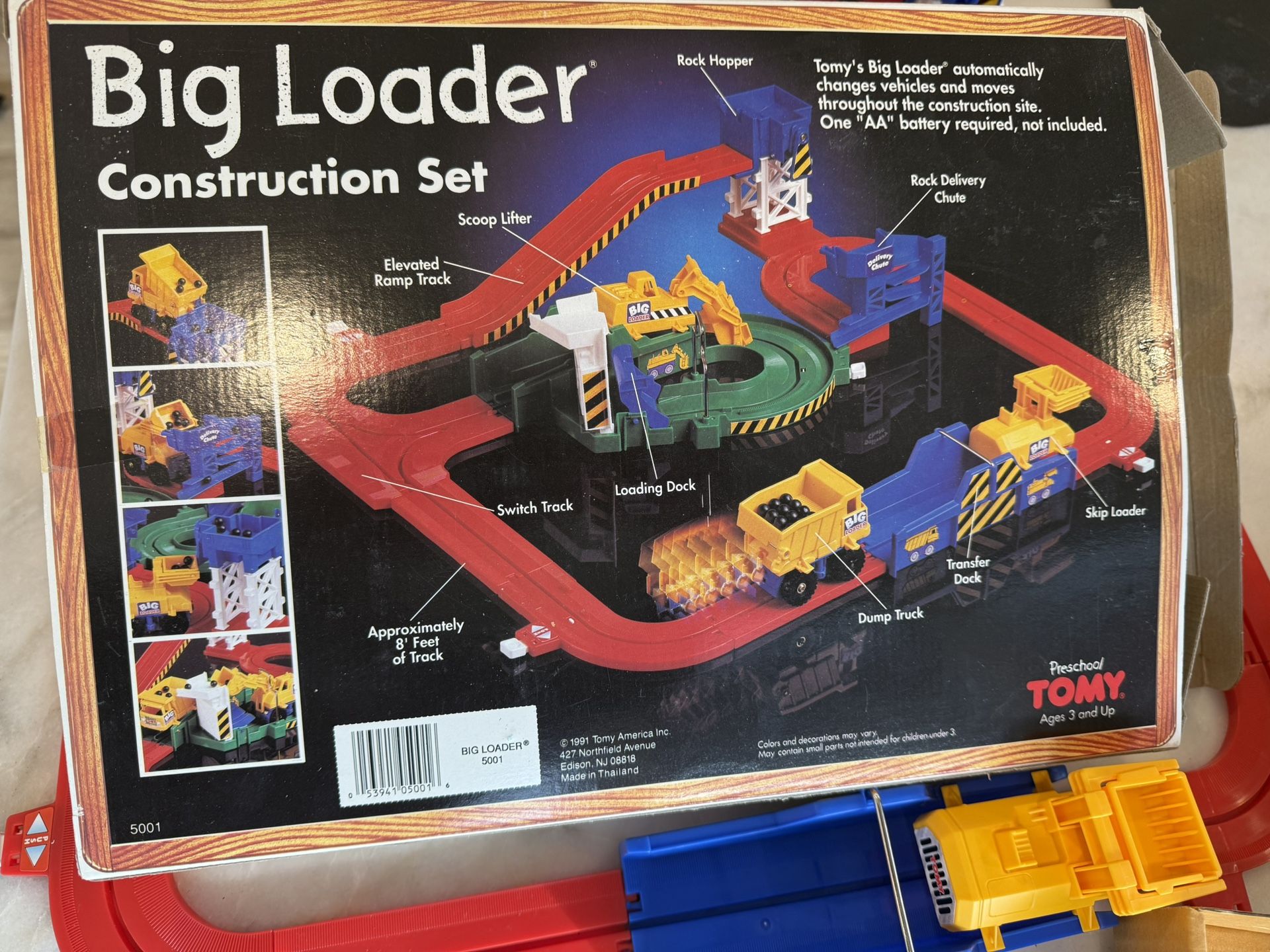 Vintage 1991 Tomy Big Loader Construction Set