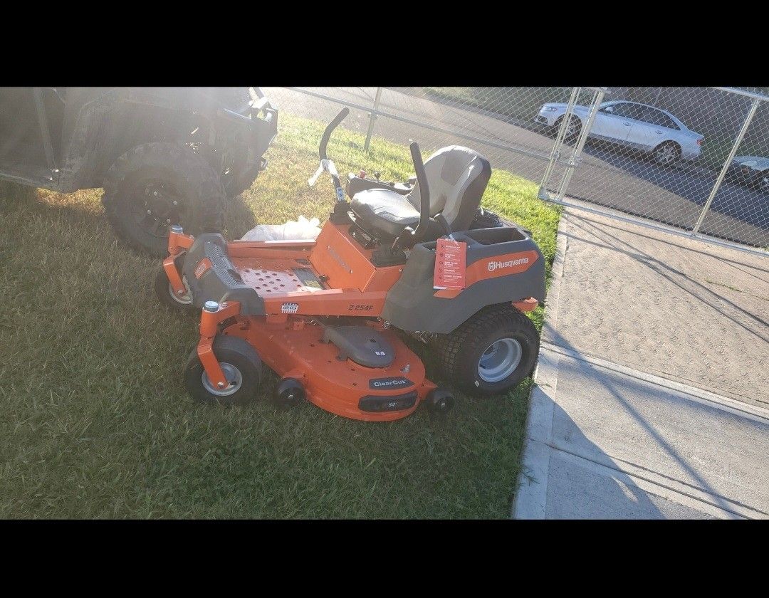 husqvarna 2022 Tractor 54in Deck