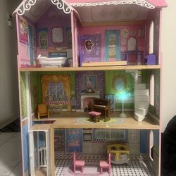 Doll House 