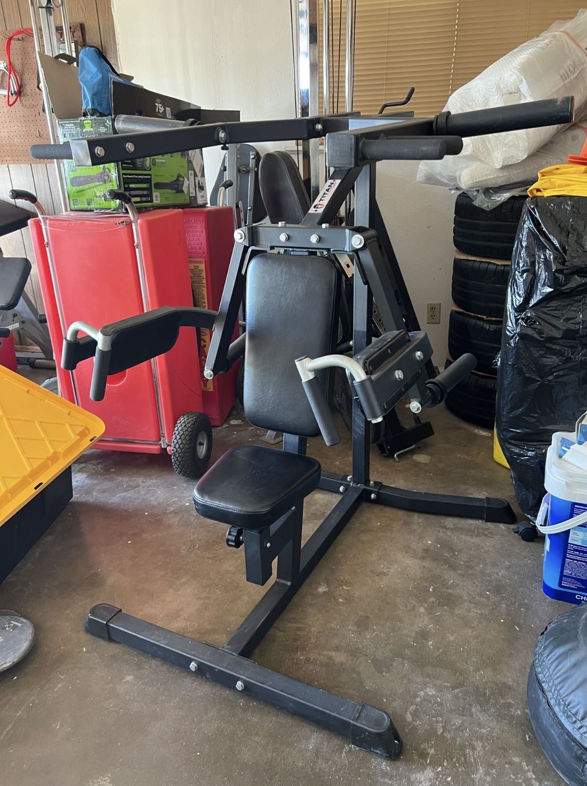 Shoulder Press And Deltoid Machine