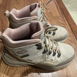 Sketchers Hiking Boots 