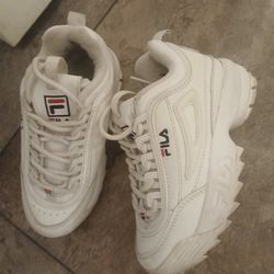 Kids Fila Size 12