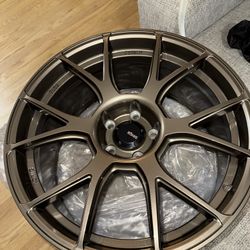 Konig Ampliform 19in 5x114.3 Wheels/Tires