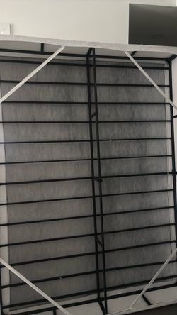 Free queen bed frame wynwood pick up only
