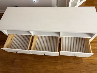 Tv console