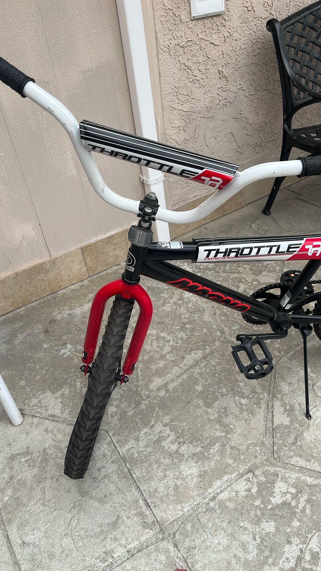 Dynacraft Magna Throttle 20 inch Kids BMX Bike for Age 14 Years