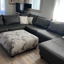 Sectional Couches 