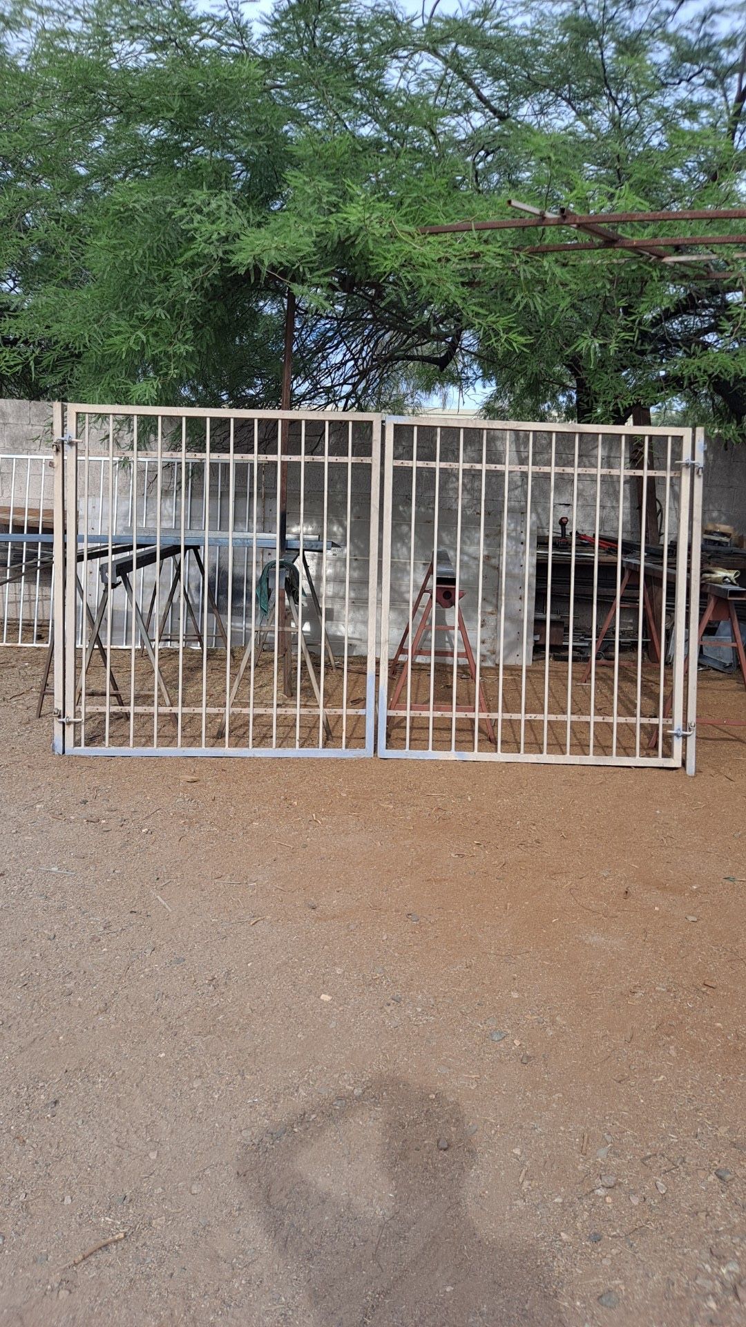 Double RV Gate