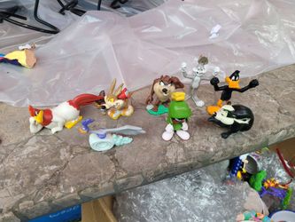 Looney Tunes Character Figures Set