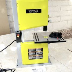RYOBI Corded 9in Band Saw