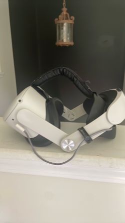 Meta Quest 2 with battery pack