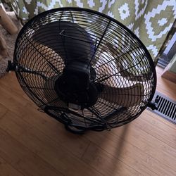 Fan Like New