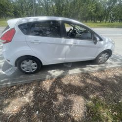 2011 Ford Fiesta 