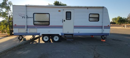 2004 Fleetwood Pioneer 23t6