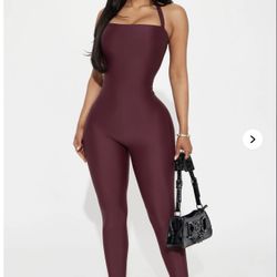 Burgundy Wine 🍷  Halter Jumpsuit Medium 