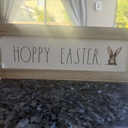 Rae Dunn  happy Easter sign