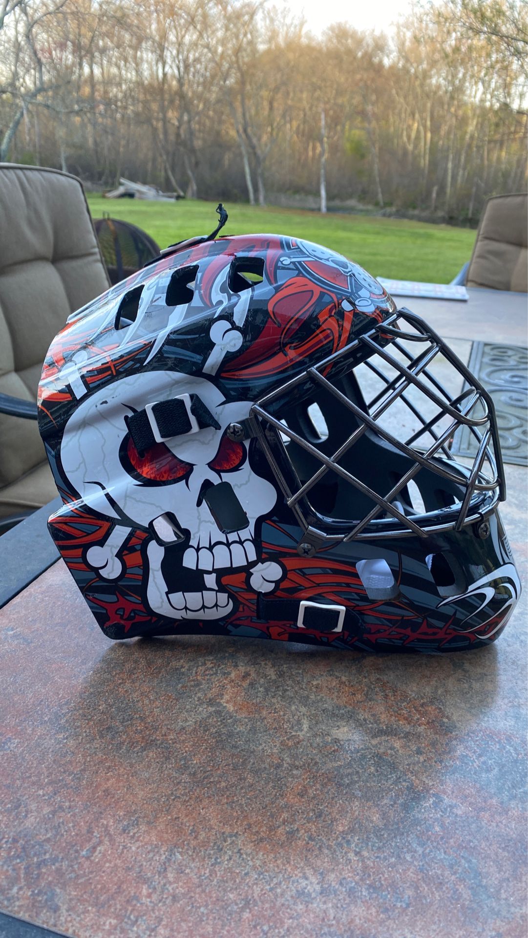 Franklin GFM1000 goalie mask size Large