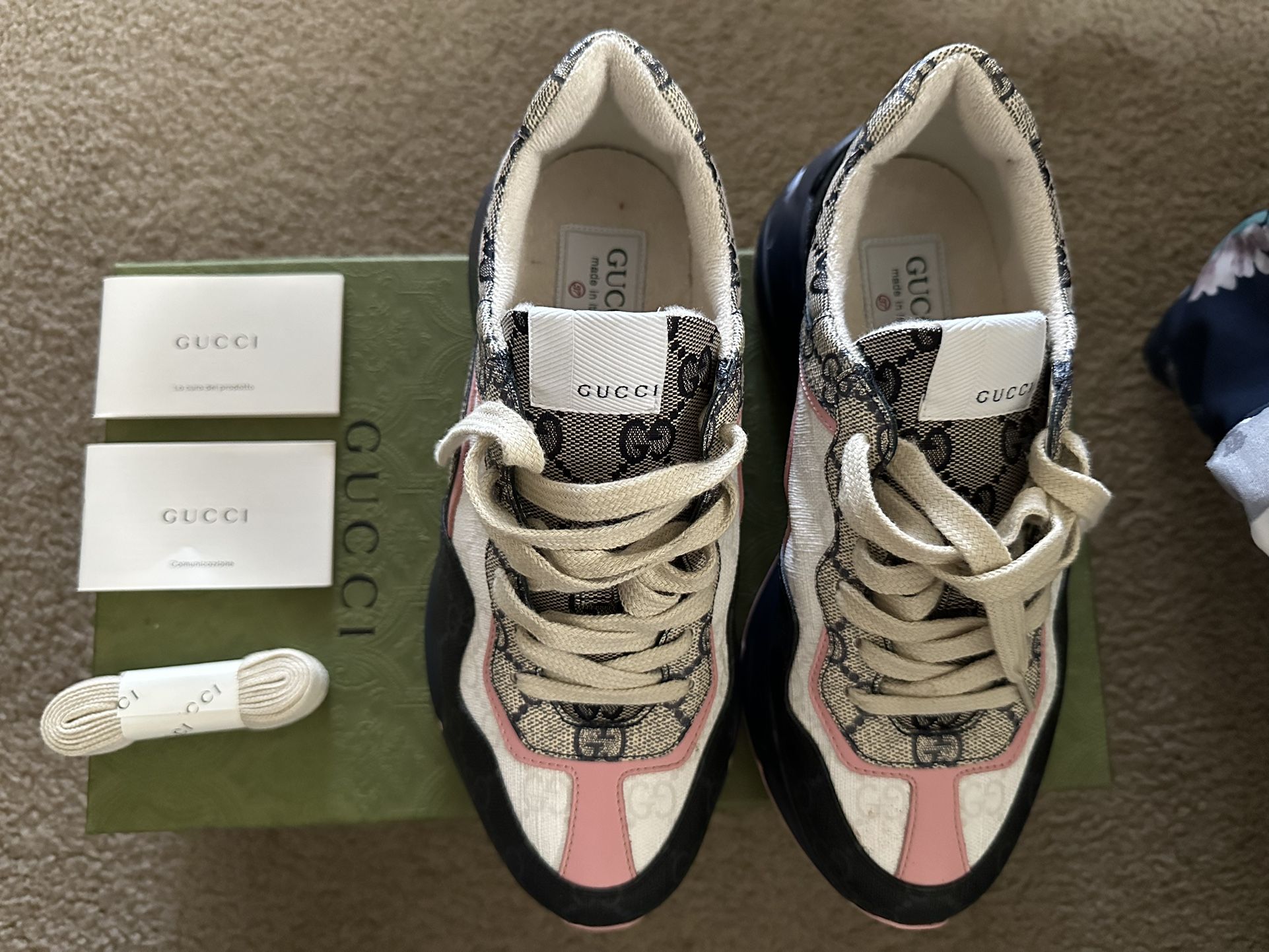 Gucci Sneakers