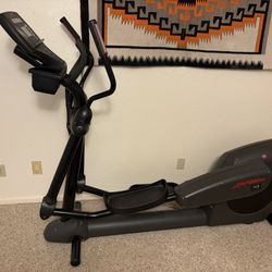 LifeFitness Elliptical with Polar Heart Rate Monitor in Perfect Condition!