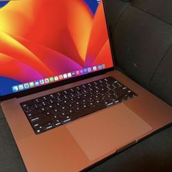 Apple MacBook Pro 16 Inch M2 Pro Chip 16ram 512gb Flash Hard Drive Perfect Condition 100 Cycle Count
